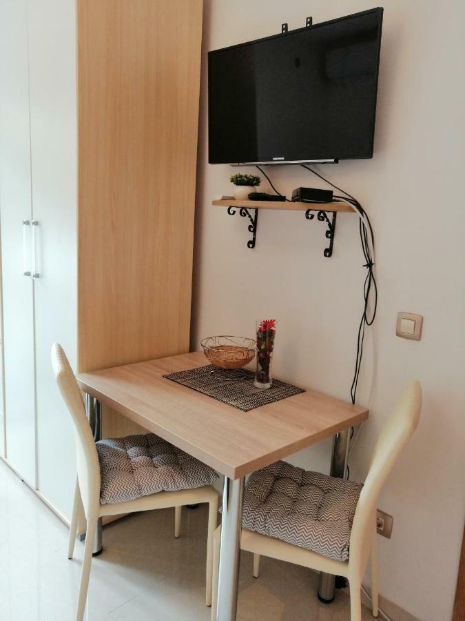 Studio Apartman Irena1 Bijela Exterior foto